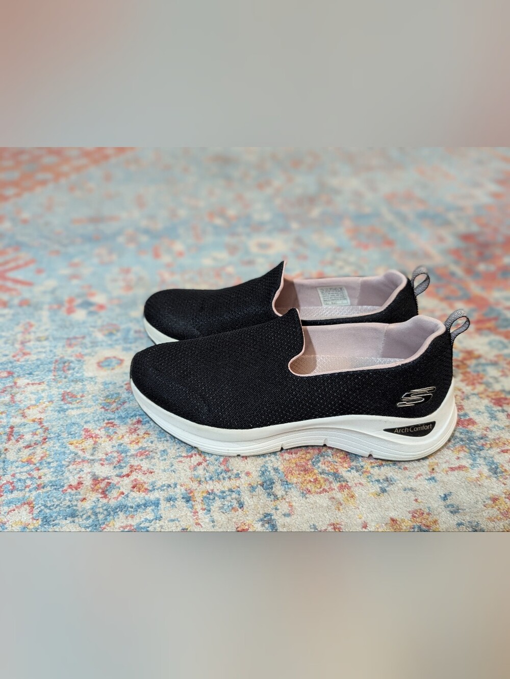 Skechers Women's 7.5 Arch Comfort Slip-on Athletic Shoe Black Mesh Fabric Upper